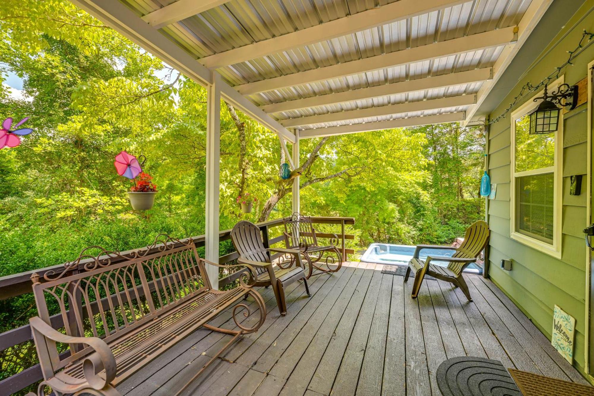 Vacation With Private Hot Tub Whittier